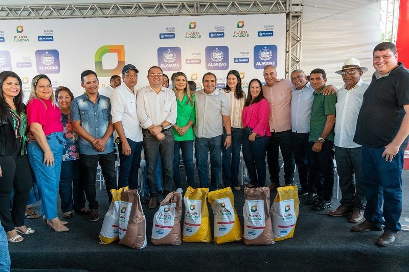 Piranhas marca presença no lançamento do Planta Alagoas, em Santana do Ipanema