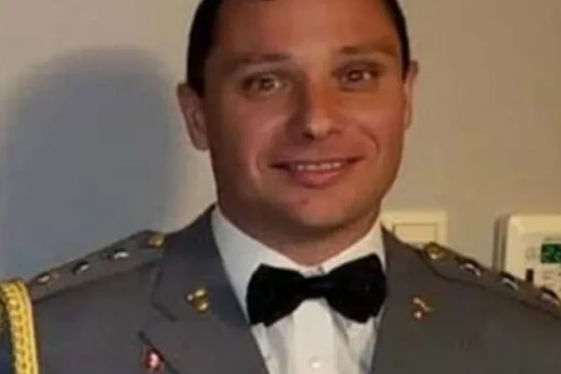 Ex-assessor de Jair Bolsonaro é preso em operação da PF