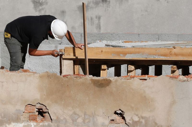 Governo retoma 3,5 mil obras paralisadas ou inacabadas em escolas