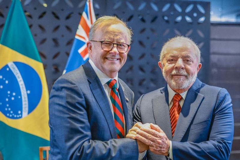 Lula recebe convite para assistir Copa de Futebol Feminino em julho