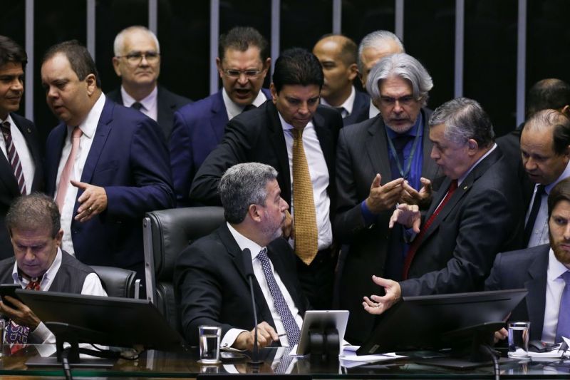 Câmara concluirá votação de novas regras fiscais nesta quarta-feira
