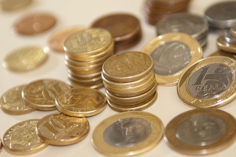 Previsão de inflação do mercado financeiro cai para 5,71% este ano