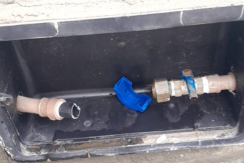 Vândalos furtam hidrômetros em Delmiro Gouveia, deixando residências sem água