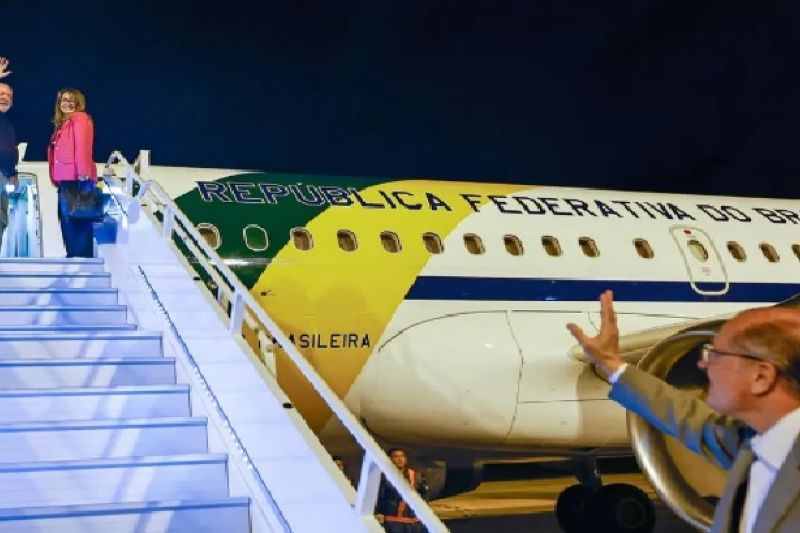 Lula deve ir a Paris e ao Vaticano nas próximas semanas