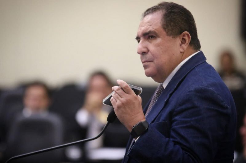 Inácio Loiola critica perda de espaço de músicas características das festas juninas