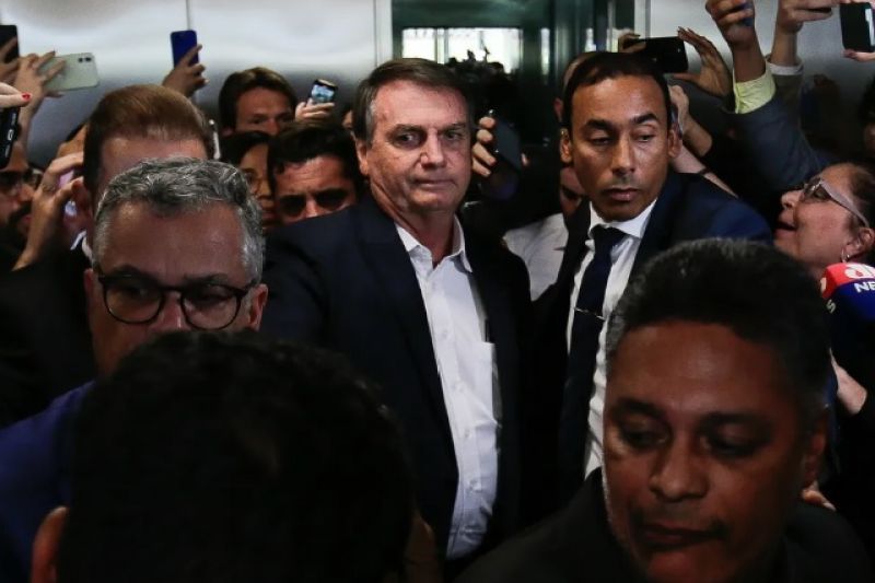 Bolsonaro vai ao Senado e diz não ver razões para ficar inelegível