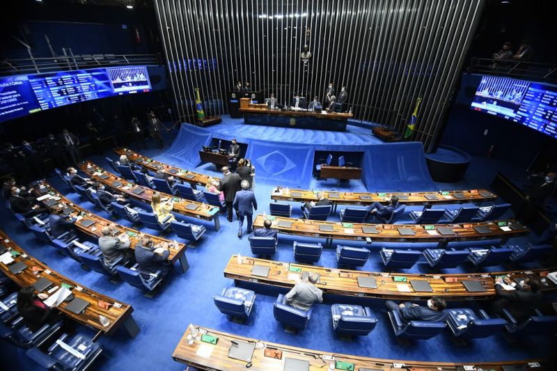 Senado aprova proposta para simplificar obrigações tributárias
