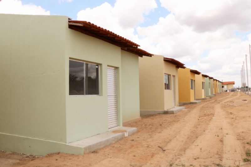 Governo de Alagoas entrega conjunto habitacional no município de Dois Riachos