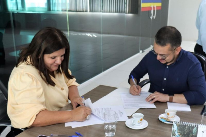 Casal e Prefeitura de Delmiro Gouveia firmam parceria de cooperação técnica