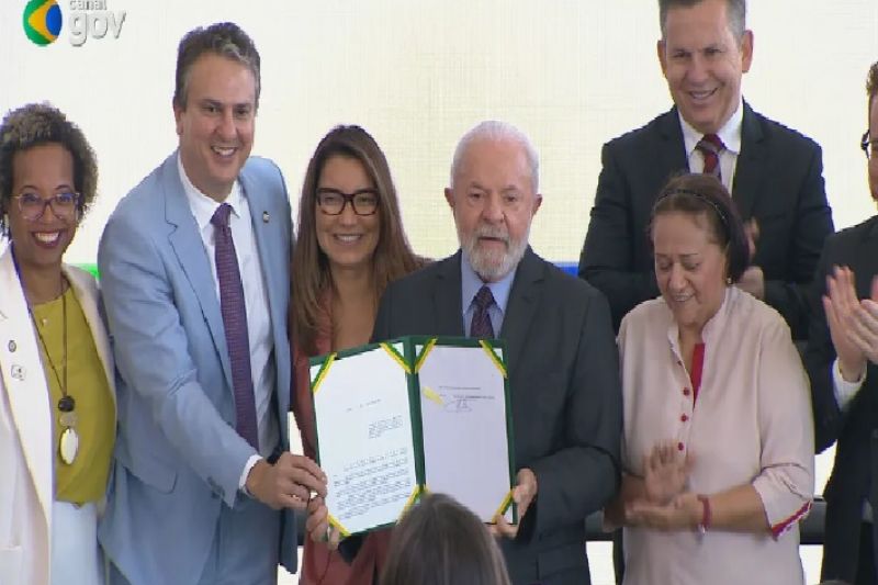 Lula sanciona lei para ampliar oferta de vagas na educação básica em tempo integral