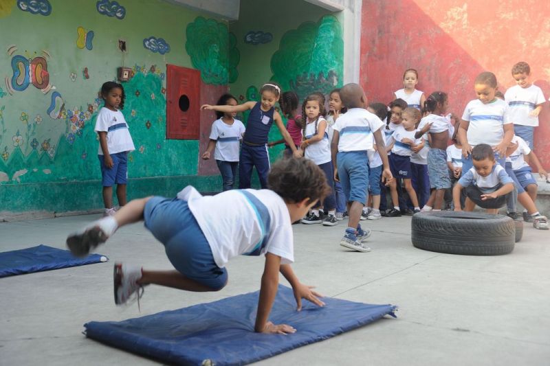 Formação de professores é desafio no ensino fundamental, diz pesquisa