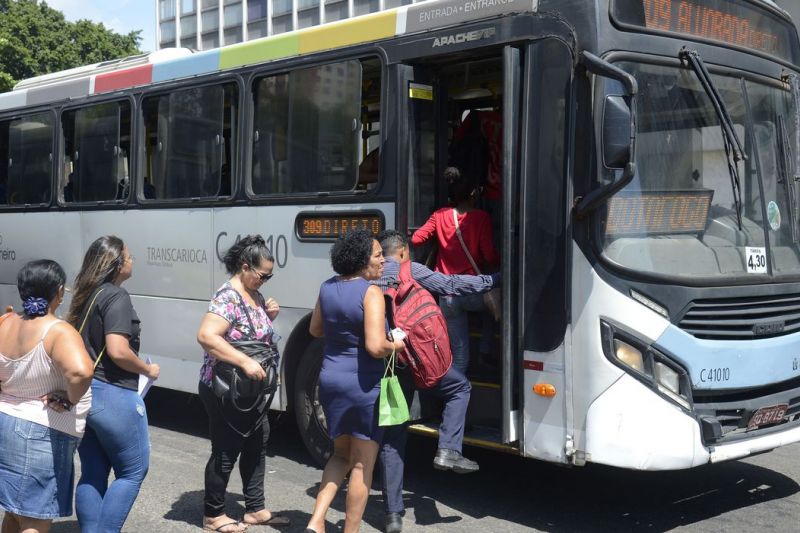CNI: menor preço faria mais brasileiros usarem transporte público