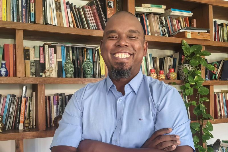 TVs precisam mostrar pluralidade racial do país, diz pesquisador