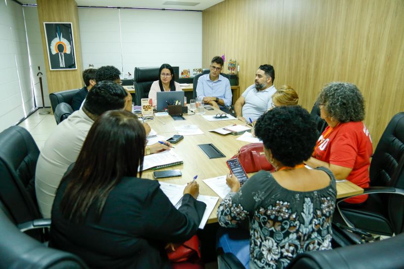 Governo de Alagoas reafirma diálogo com profissionais da Educação