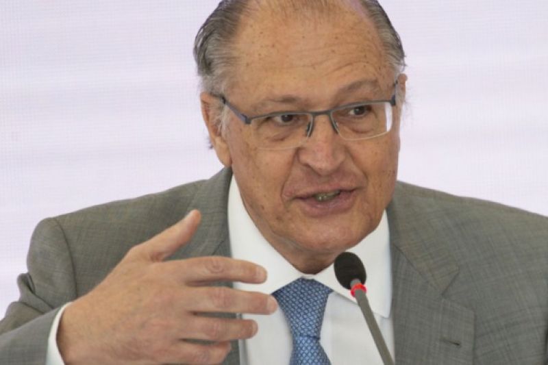Alckmin diz ser favorável à entrada do Centrão na base governista