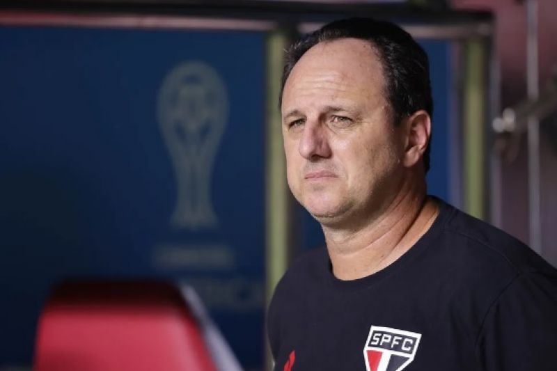 Bahia acerta com Rogério Ceni após demissão de Renato Paiva