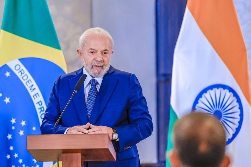 Envolvido até os dentes, diz Lula sobre Bolsonaro e tentativa de golpe