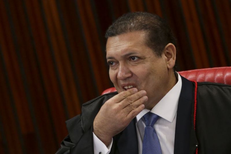 Nunes Marques é criticado por autorizar ausência de depoente em CPMI