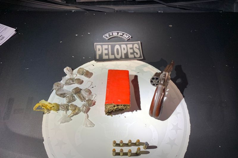 Homens encontrados com drogas e arma de fogo são presos em flagrante em Santana do Ipanema