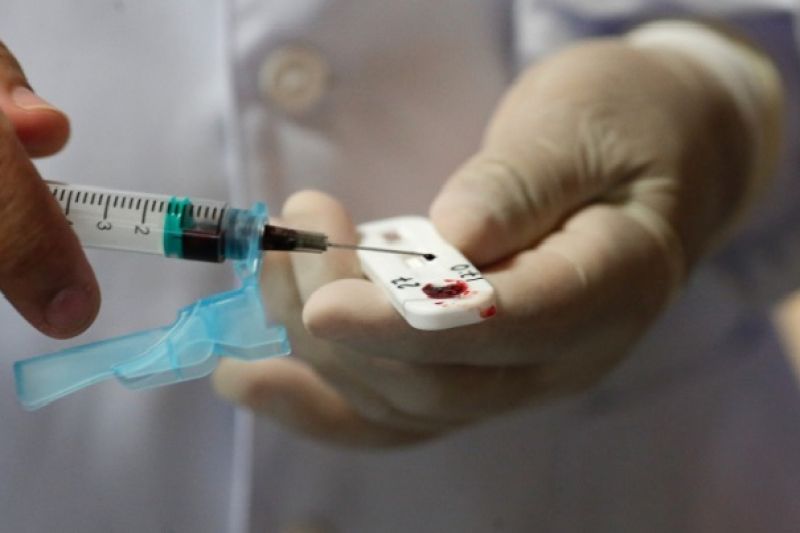 Exame de sangue que detecta Alzheimer chega ao Brasil