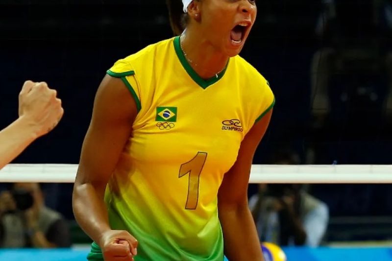 Campeã olímpica de vôlei, Walewska é sepultada em Belo Horizonte