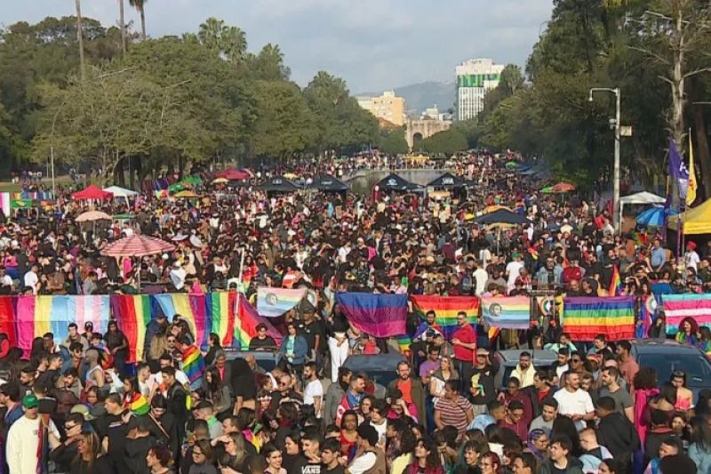 AGU quer medidas contra deputados por fake news sobre uso de banheiros unissex em escolas