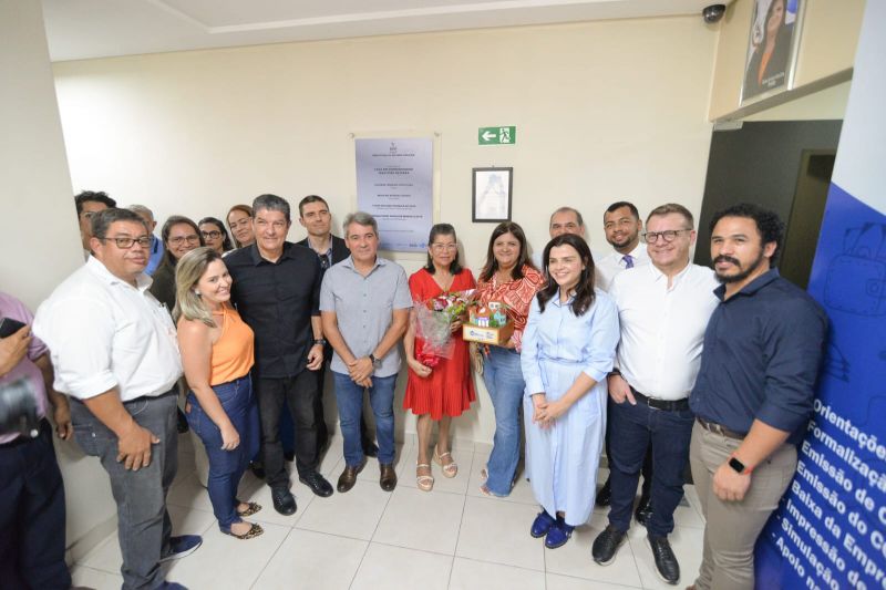 Prefeita Ziane Costa inaugura Casa do Empreendedor em Delmiro Gouveia