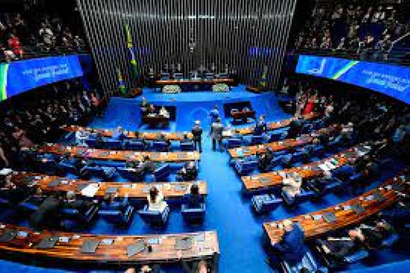 24 senadores votam pela extinção das cotas raciais, mas emenda é rejeitada