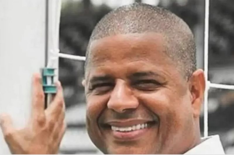 Marcelinho Carioca é encontrado e levado para delegacia