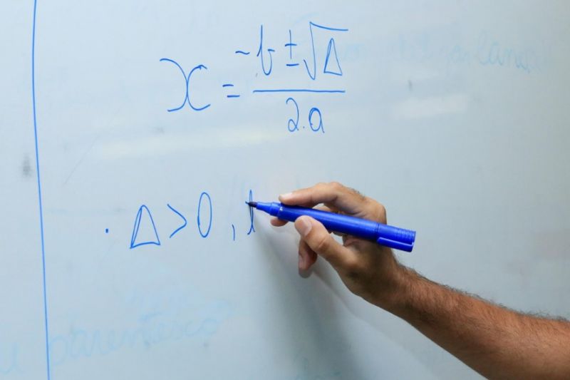 Paulo Dantas anuncia pagamento de janeiro dos servidores contratados da Educação