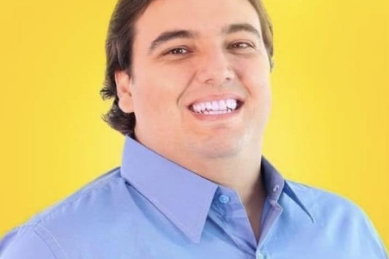 Tenorinho Malta antecipa salários e paga 13º para todos os servidores públicos de Inhapi