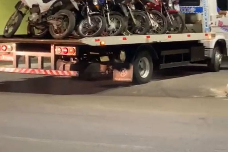 Operação policial apreende 19 motos e identifica infratores em Carneiros e Santana