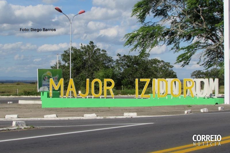 Homem perde carro em assalto praticado por dois desconhecidos em moto em Major Izidoro