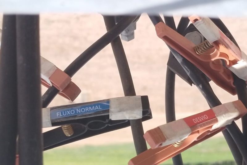 Dono de fazenda é flagrado desviando energia elétrica em Delmiro Gouveia