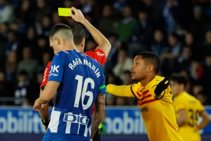 Cartões azuis serão introduzidos no futebol profissional