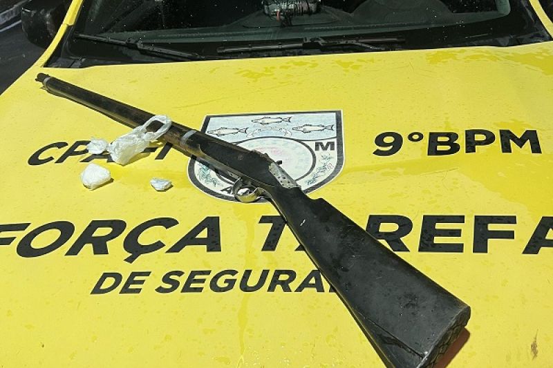 Motociclistas abandonam arma e droga ao serem perseguidos pela  polícia em Mata Grande