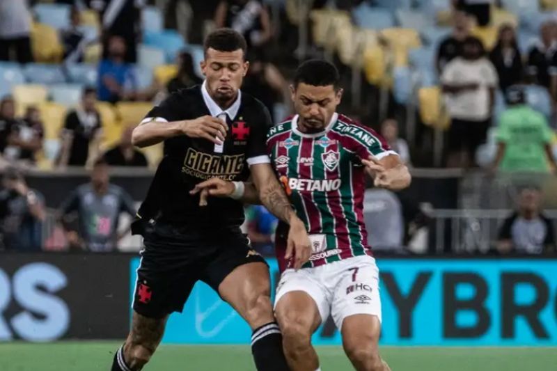 Fluminense e Vasco ficam no 0 a 0 em jogo com arbitragem confusa