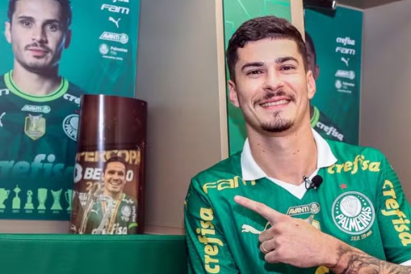 Palmeiras anuncia contratação do meia Rômulo