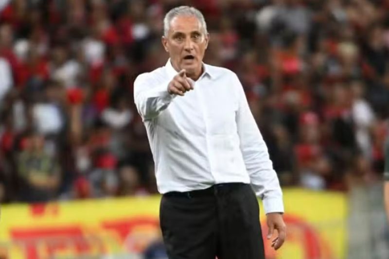 Com vaias a Pedro, Tite trabalha para manter harmonia no ataque