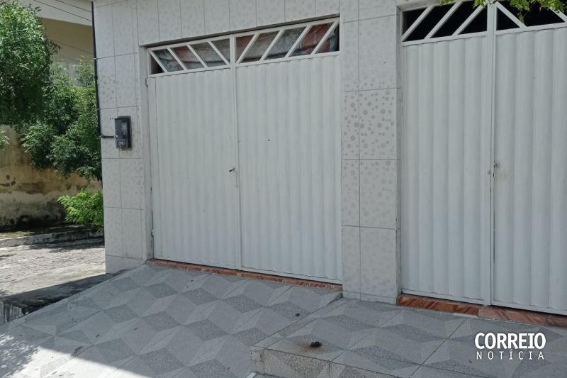 Jovem embriagado é preso depois de ferir idoso com pedradas em Inhapi