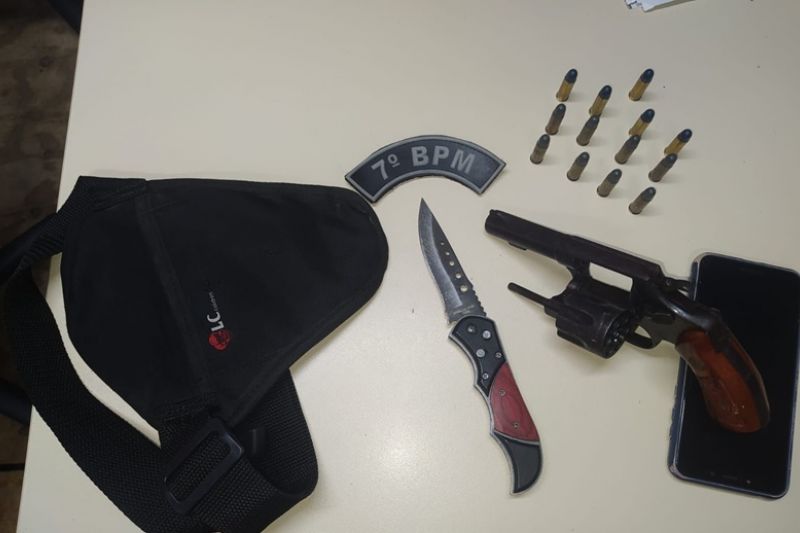 Jovem é preso depois de ser flagrado portando arma de fogo em Santana do Ipanema