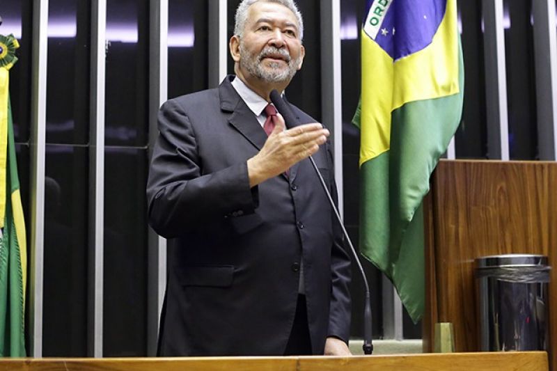 Paulão diz que PT é a verdadeira oposição em Delmiro Gouveia e convida Cazuza para aliança