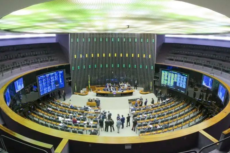 Câmara aprova novas regras para seguro obrigatório de veículos