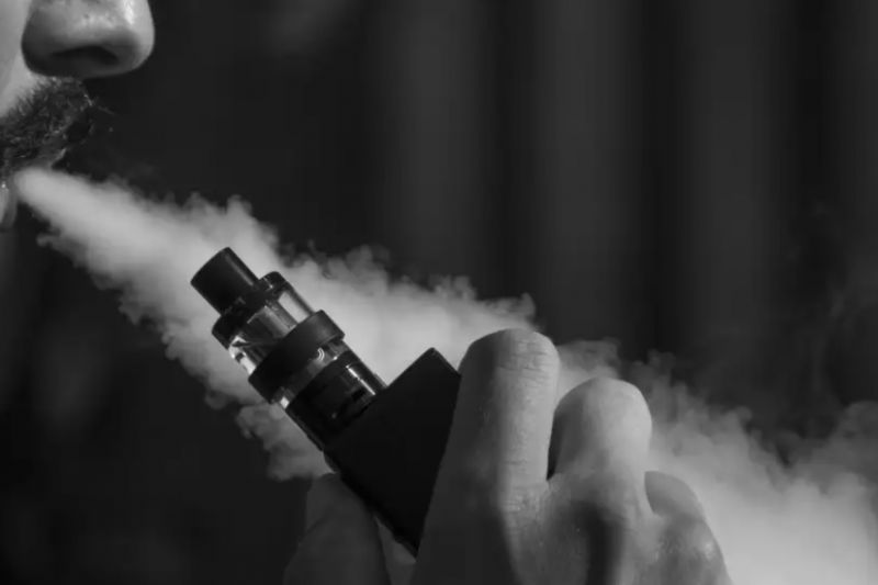 Anvisa mantém proibição a cigarro eletrônico no país