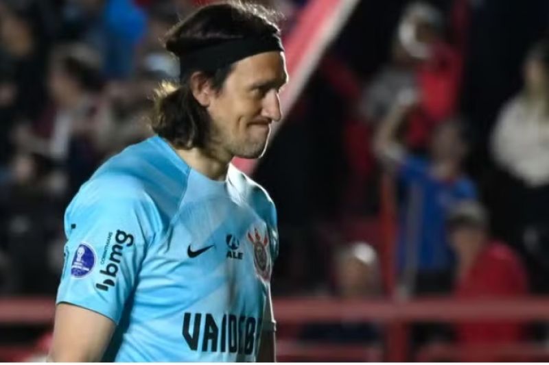 Goleiro do Corinthians diz que tudo de errado que acontece no time sobra para ele