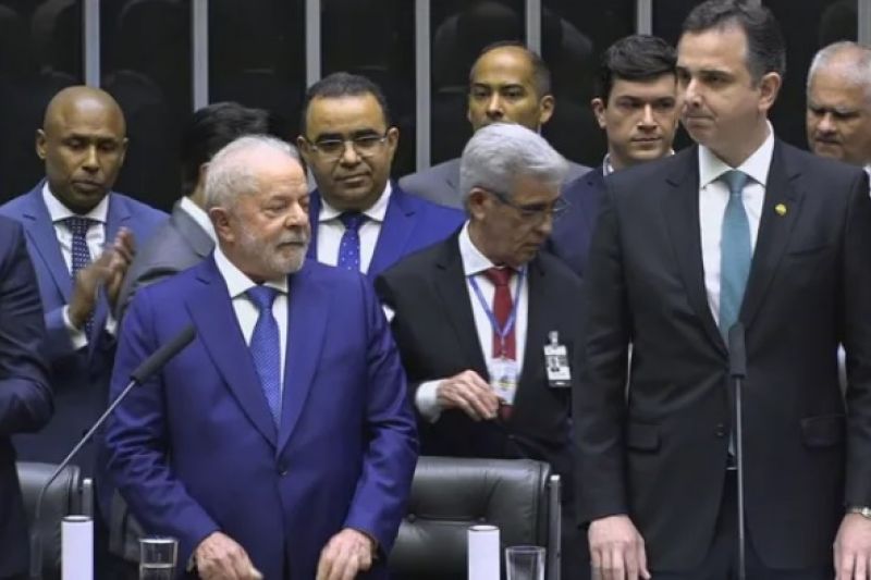 Lula convida Rodrigo Pacheco para conversar e amenizar insatisfação