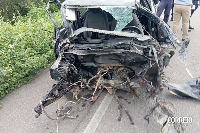 Batida entre carro e caminhão resulta na morte de uma pessoa na AL-220 em Delmiro Gouveia