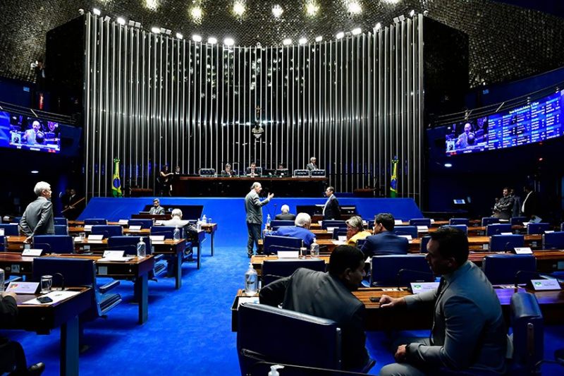 Deputados querem acelerar projeto que equipara aborto a homicídio