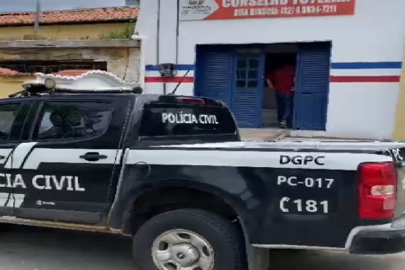 Conselheiro tutelar é alvo da polícia suspeito de ajudar parente em caso de estupro