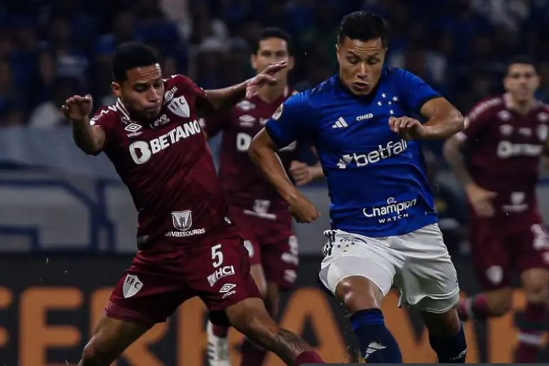 Flu visita Cruzeiro no Mineirão buscando vitória para amenizar pressão